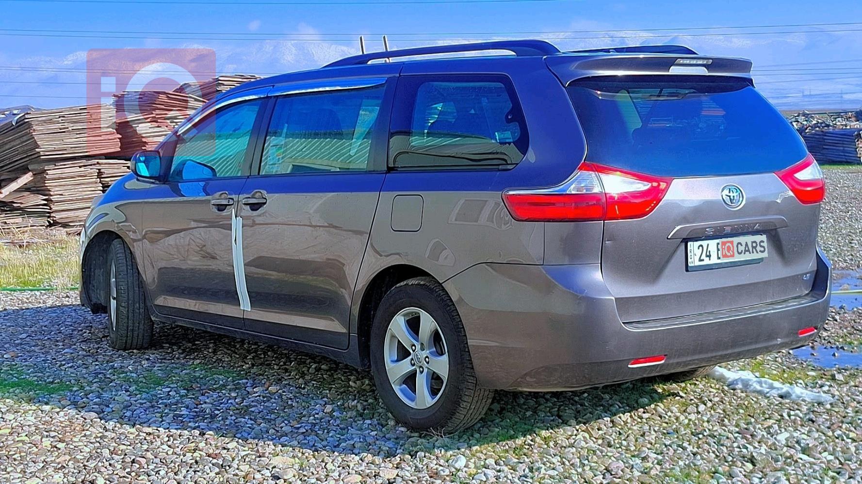 تويوتا سيينا